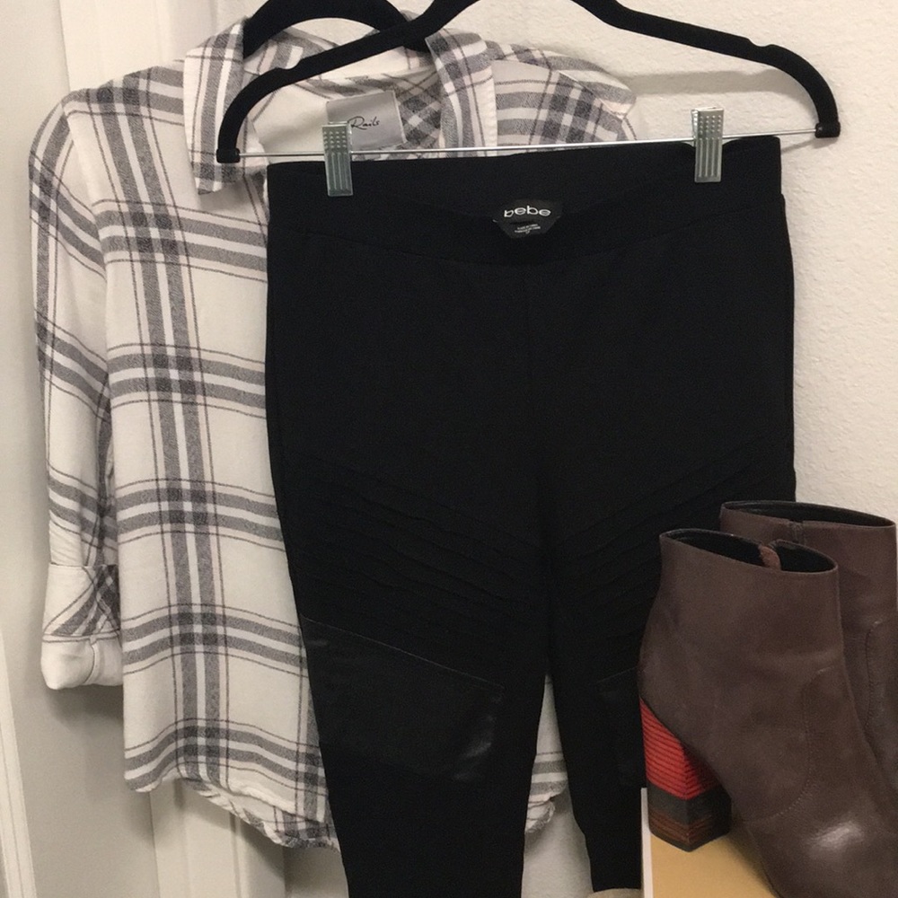 Moving Sale 🚗 - Edgy Bebe Black Moto Faux Leather Skinny Pants, Size S